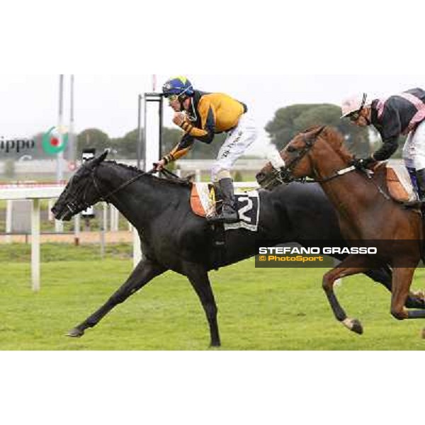 Roma 27 aprile 2014 Premio Pariioli Sisal Matchpoint, J. Perovic vince su Salford Secret ph.DomenicoSavi/GRASSO