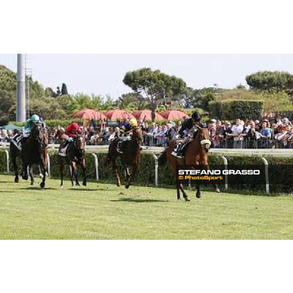 Carlo Fiocchi on Ginwar wins the Premio Toulouse Lautrec Rome, 1st may 2014 ph.DomenicoSavi/GRASSO