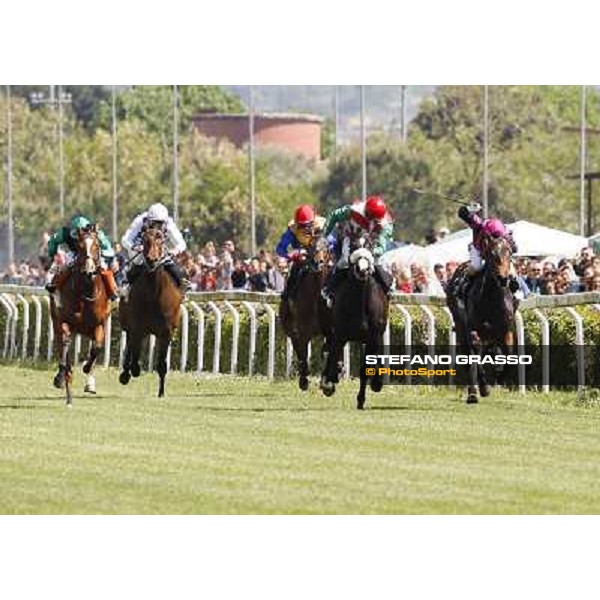 Carlo Fiocchi on Indipendenza wins the Premio Marguerite Vernaut Roma 1st may 2014 ph.DomenicoSavi/GRASSO