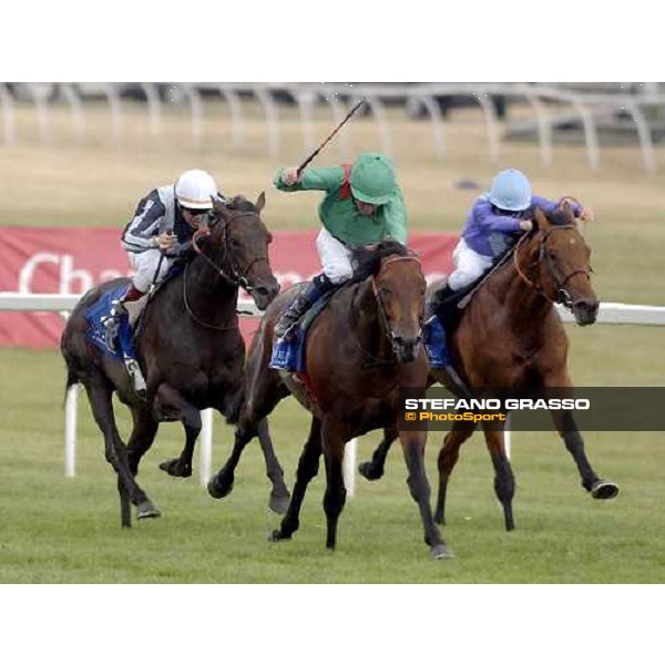 Azamour wins the King George from Norse Dancer and Bago with Grey Swallow andthe rest well beatewn picc Bil Selwyn 23-7-05