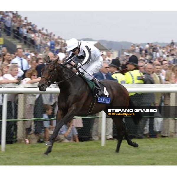 Mixed Blessing and Kieren Fallon win the Princess Margeret stakes at Newbury. Whilst POlice keep an eye on things. pic Bill Selwyn 23-7-05