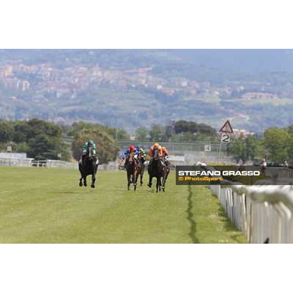 Samuele Diana on Giacas wins the Premio Misil Al Maktoum Stakes Rome, Capannelle racecourse,11th may 2014 photo Stefano Grasso