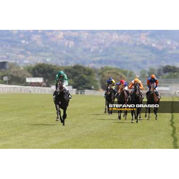 Samuele Diana on Giacas wins the Premio Misil Al Maktoum Stakes Rome, Capannelle racecourse,11th may 2014 photo Stefano Grasso