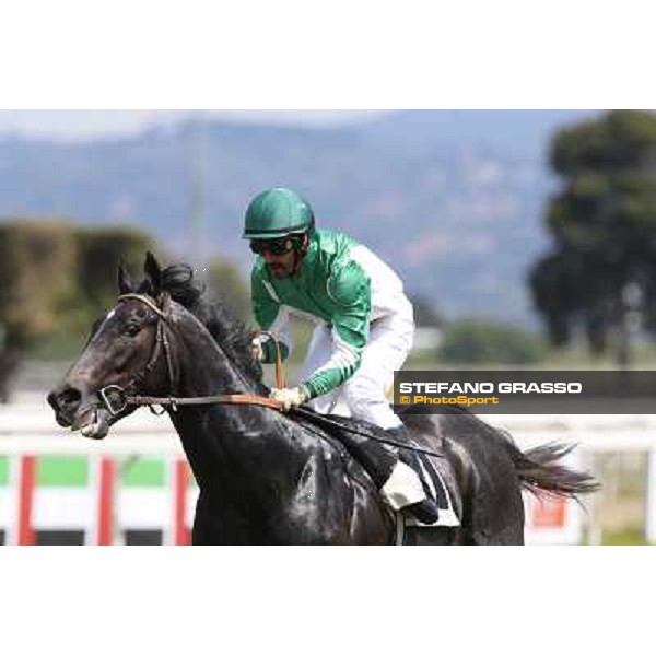 Samuele Diana on Giacas wins the Premio Misil Al Maktoum Stakes Rome, Capannelle racecourse,11th may 2014 photo Stefano Grasso