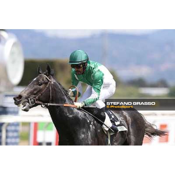 Samuele Diana on Giacas wins the Premio Misil Al Maktoum Stakes Rome, Capannelle racecourse,11th may 2014 photo Stefano Grasso