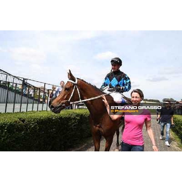 Carlo Fioccchi on Lucky Serena wins the Premio Tadolina Mem.Patrizio Galli Uae Stakes Rome, Capannelle racecourse,11th may 2014 photo Stefano Grasso