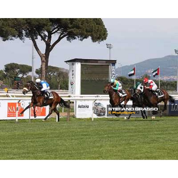 Carlo Fiocchi on Valvibrata wins the Premio Mario Perretti Mujahid Stakes Rome, Capannelle racecourse,11th may 2014 photo Stefano Grasso