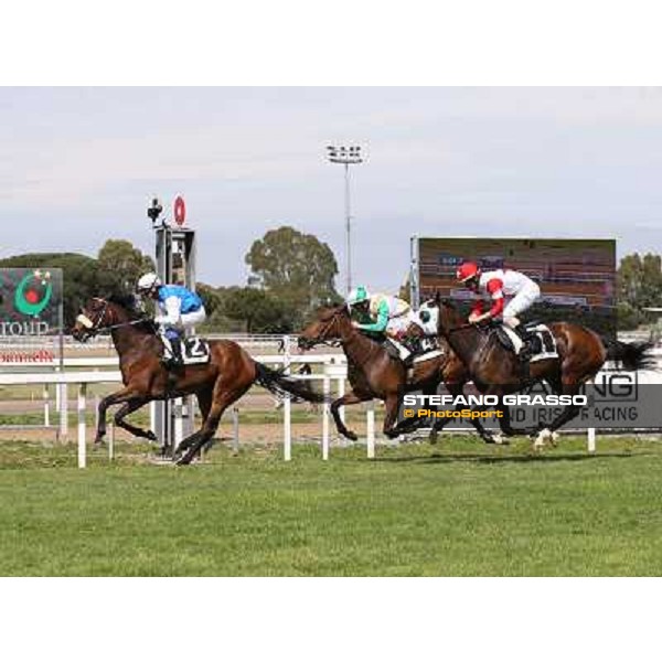 Carlo Fiocchi on Valvibrata wins the Premio Mario Perretti Mujahid Stakes Rome, Capannelle racecourse,11th may 2014 photo Stefano Grasso