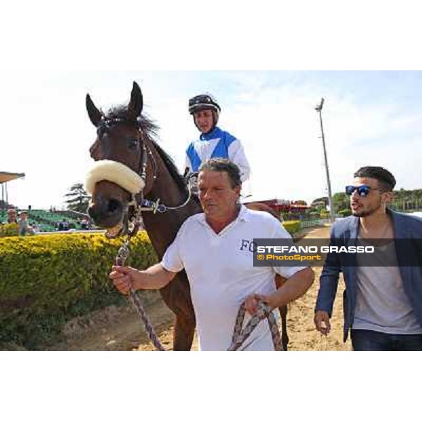 Carlo Fiocchi on Valvibrata wins the Premio Mario Perretti Mujahid Stakes Rome, Capannelle racecourse,11th may 2014 photo Stefano Grasso