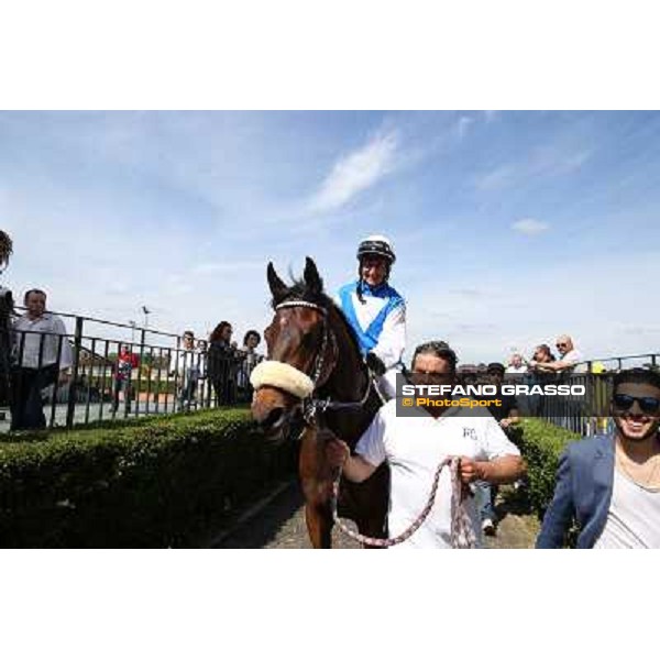 Carlo Fiocchi on Valvibrata wins the Premio Mario Perretti Mujahid Stakes Rome, Capannelle racecourse,11th may 2014 photo Stefano Grasso