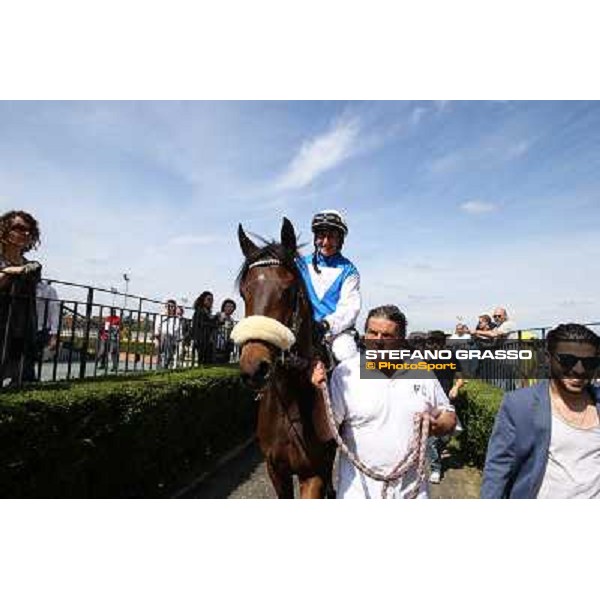 Carlo Fiocchi on Valvibrata wins the Premio Mario Perretti Mujahid Stakes Rome, Capannelle racecourse,11th may 2014 photo Stefano Grasso