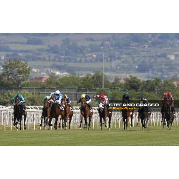 Carlo Fiocchi on Valvibrata wins the Premio Mario Perretti Mujahid Stakes Rome, Capannelle racecourse,11th may 2014 photo Stefano Grasso