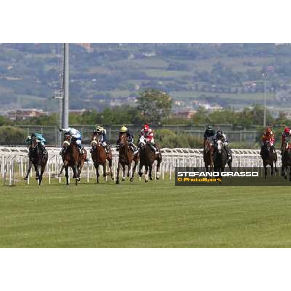 Carlo Fiocchi on Valvibrata wins the Premio Mario Perretti Mujahid Stakes Rome, Capannelle racecourse,11th may 2014 photo Stefano Grasso