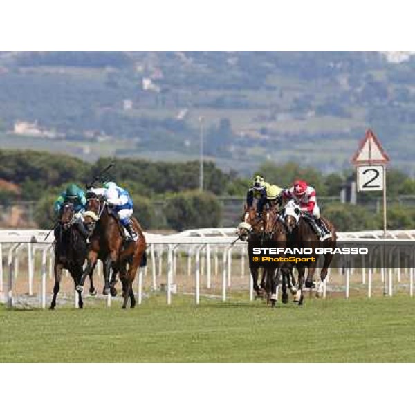 Carlo Fiocchi on Valvibrata wins the Premio Mario Perretti Mujahid Stakes Rome, Capannelle racecourse,11th may 2014 photo Stefano Grasso