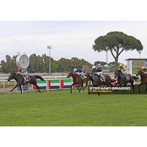 Andrea Atzeni on Marvi Thunders wins the Premio Emirates Airline Rome, Capannelle racecourse,11th may 2014 photo Stefano Grasso