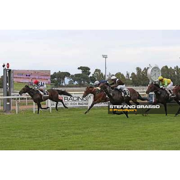 Andrea Atzeni on Marvi Thunders wins the Premio Emirates Airline Rome, Capannelle racecourse,11th may 2014 photo Stefano Grasso