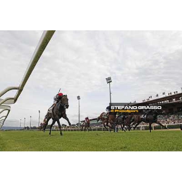 Andrea Atzeni on Marvi Thunders wins the Premio Emirates Airline Rome, Capannelle racecourse,11th may 2014 photo Stefano Grasso