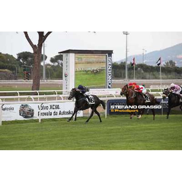 Francesco Dettori on Konkan wins the Premio Jebel Ali racecourse Rome, Capannelle racecourse,11th may 2014 photo Stefano Grasso