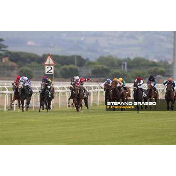 Francesco Dettori on Konkan wins the Premio Jebel Ali racecourse Rome, Capannelle racecourse,11th may 2014 photo Stefano Grasso