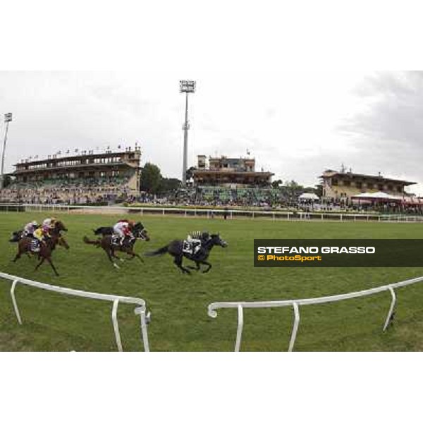 Francesco Dettori on Konkan wins the Premio Jebel Ali racecourse Rome, Capannelle racecourse,11th may 2014 photo Stefano Grasso