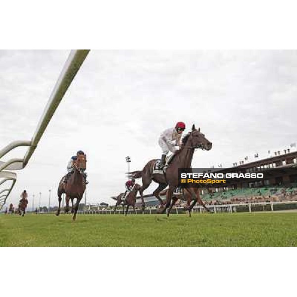 Gavino Sanna on Sibillina - PSA wins the Premio Madjani Shadwell Arabian Stakes Rome, Capannelle racecourse,11th may 2014 photo Stefano Grasso