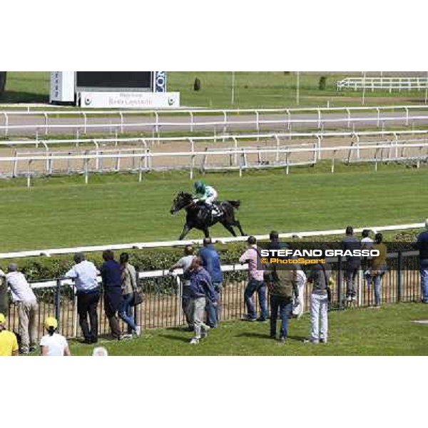 Samuele Diana on Giacas wins the Premio Misil Al Maktoum Stakes Rome, Capannelle racecourse,11th may 2014 photo Domenico Savi/Grasso