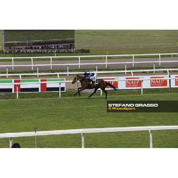 Carlo Fiocchi on Lucky Serena wins the Premio Tadolina mem.Patrizio Galli UAE Stakes Rome, Capannelle racecourse,11th may 2014 photo Domenico Savi/Grasso