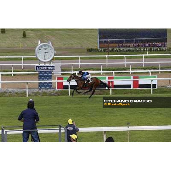 Carlo Fiocchi on Lucky Serena wins the Premio Tadolina mem.Patrizio Galli UAE Stakes Rome, Capannelle racecourse,11th may 2014 photo Domenico Savi/Grasso