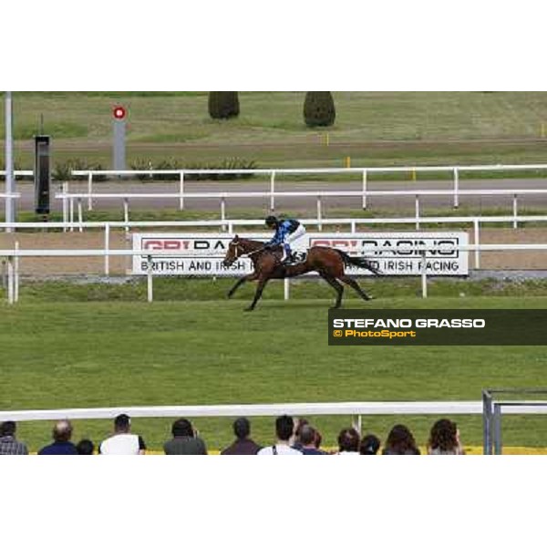 Carlo Fiocchi on Lucky Serena wins the Premio Tadolina mem.Patrizio Galli UAE Stakes Rome, Capannelle racecourse,11th may 2014 photo Domenico Savi/Grasso