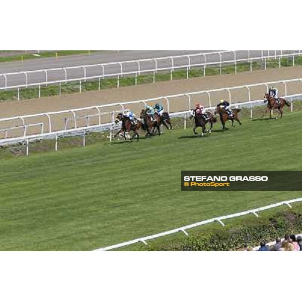 Carlo Fiocchi on Valvibrata wins the Premio Mario Perretti Mujahid Stakes Rome, Capannelle racecourse,11th may 2014 photo Domenico Savi/Grasso