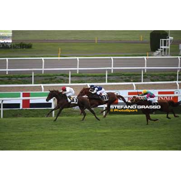 Gavino Sanna on Sibillina - PSA wins the Premio Madjani Shadwell Arabian Stakes Rome, Capannelle racecourse,11th may 2014 photo Domenico Savi/Grasso