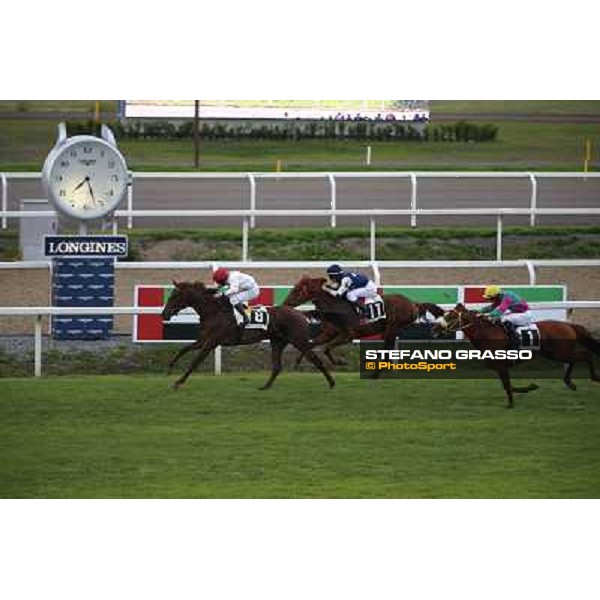 Gavino Sanna on Sibillina - PSA wins the Premio Madjani Shadwell Arabian Stakes Rome, Capannelle racecourse,11th may 2014 photo Domenico Savi/Grasso