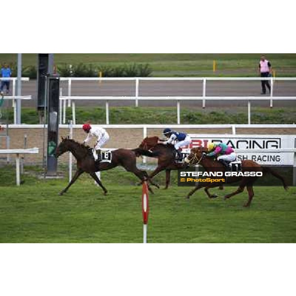 Gavino Sanna on Sibillina - PSA wins the Premio Madjani Shadwell Arabian Stakes Rome, Capannelle racecourse,11th may 2014 photo Domenico Savi/Grasso