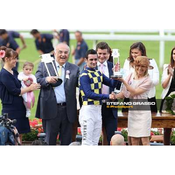 The prize giving ceremony of the Oaks d\'Italia Milano - San Siro racecourse - Oaks d\'Italia Day Milano,25th may 2014 ph.Stefano Grasso/IppodromoMilano
