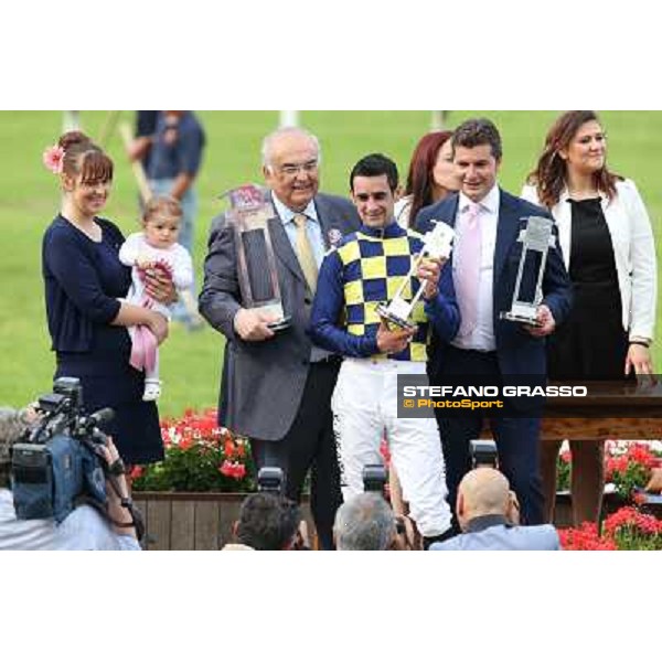 The prize giving ceremony of the Oaks d\'Italia Milano - San Siro racecourse - Oaks d\'Italia Day Milano,25th may 2014 ph.Stefano Grasso/IppodromoMilano