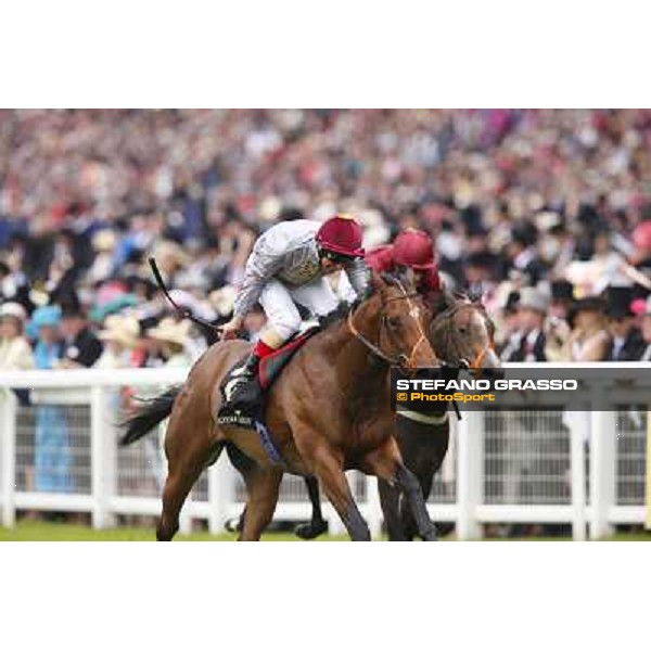 Frankie Dettori on Baitha Alga wins the Norfolk Stakes Ascot, Royal Ascot 19th june 2014 ph.Stefano Grasso