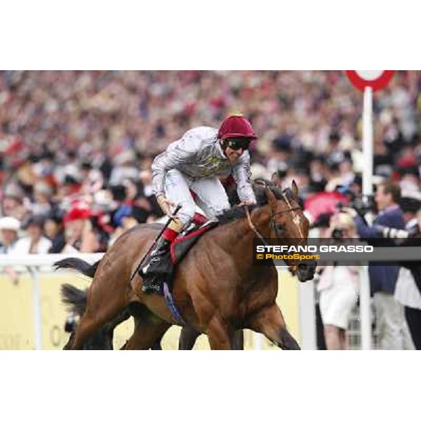 Frankie Dettori on Baitha Alga wins the Norfolk Stakes Ascot, Royal Ascot 19th june 2014 ph.Stefano Grasso
