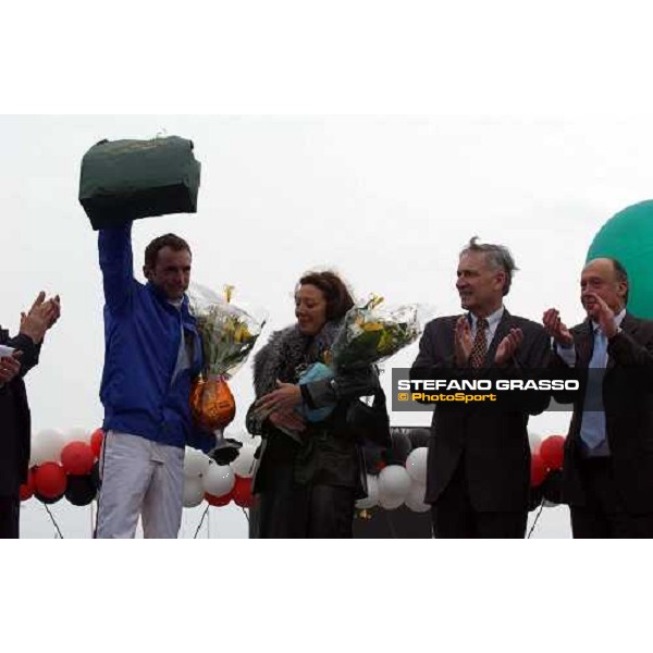 prize ceremony of Criterium de Vitesse- Cagnes sur Mer march 14 2004 ph.Stefano Grasso