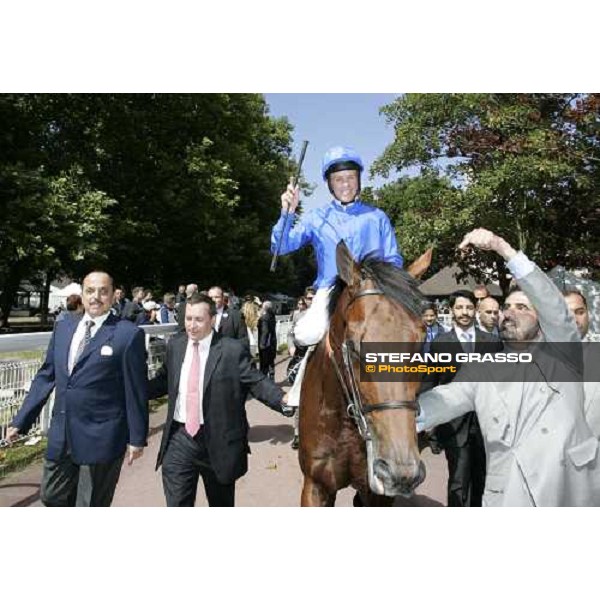 The Winner is Him, indicates Sheihk Maktoum al Maktoum during coming back of Kerrin Mc Evoy on Dubawi winners of the Prix De Fresnay-Le Buffard-JAcques Le Marois, beating Olivier Peslier on Whipper (2) and Christophe Soumillon on Valixir (1) Deauville, 14