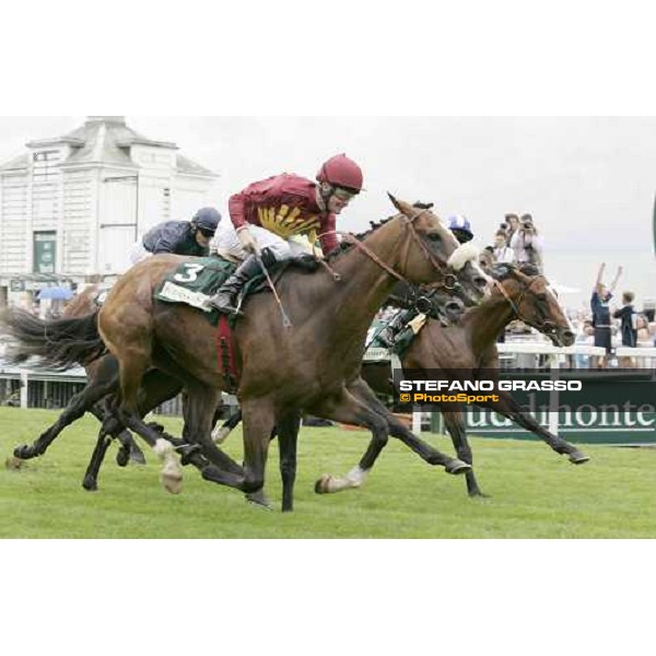 Mick Kinane on Electrocutionist wins the Juddmonte International Stakes York, The Ebor Meeting, 16th august 2005 ph. Stefano Grasso