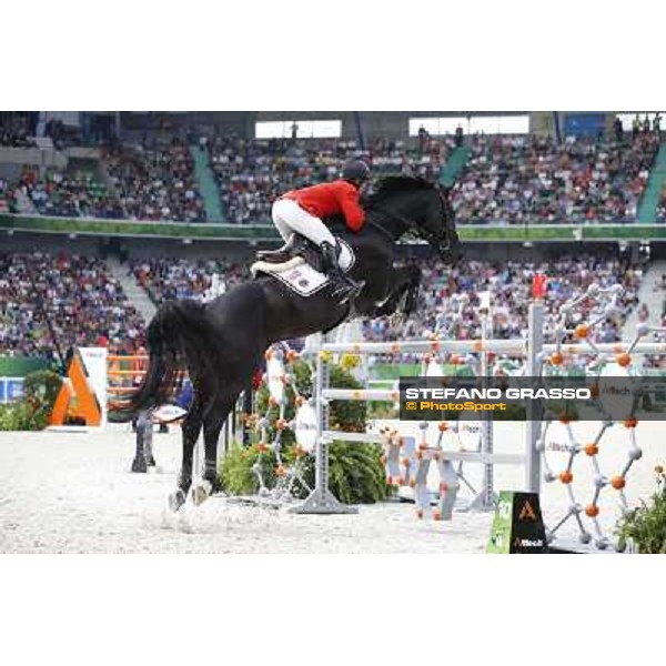 Beezie Madden on Cortes C