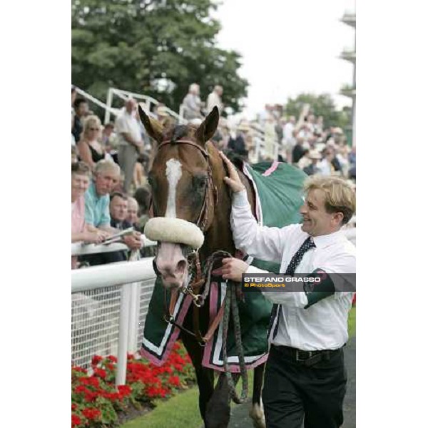 very happy Electrocutionist\'s groom comes back to the stable after winning the Juddmonte International Stakes York, The Ebor Meeting, 16th august 2005 ph. Stefano Grasso