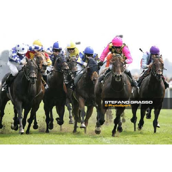 Michael Hills on La Cucaracha (2nd from right) wins the VC Bet Nunthorpe Stakes beating The Tatling York, The Ebor Festival 18th august 2005 ph. Stefano Grasso