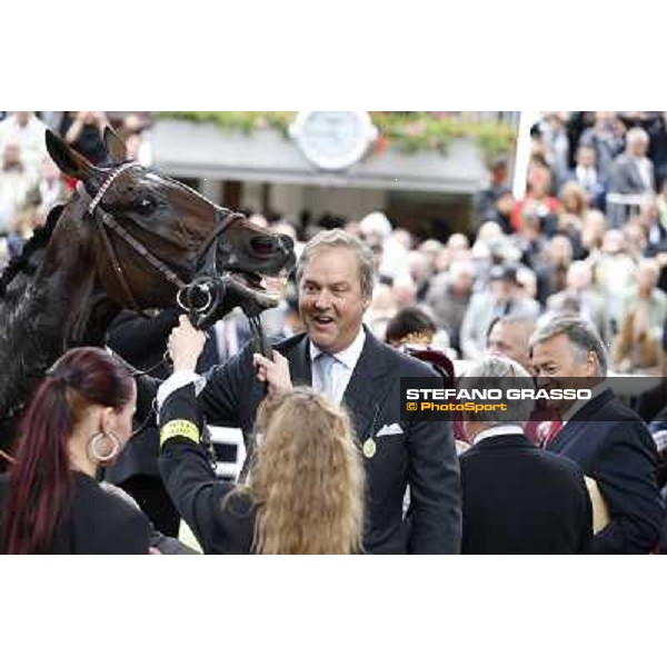 Thierry Jarnet and Treve win the Qatar Prix de l\'arc de Triomphe Paris,Longchamp racecourse,5th oct.2014 ph.Stefano Grasso