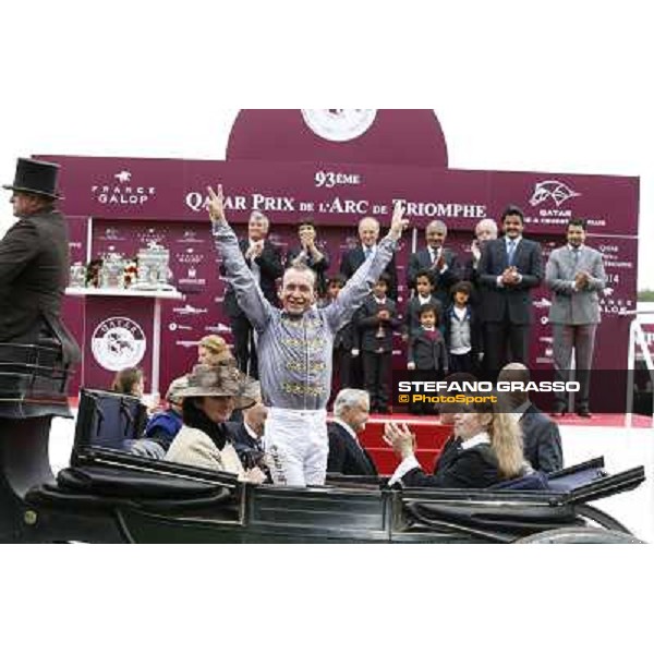 Thierry Jarnet and Treve win the Qatar Prix de l\'arc de Triomphe Paris,Longchamp racecourse,5th oct.2014 ph.Stefano Grasso