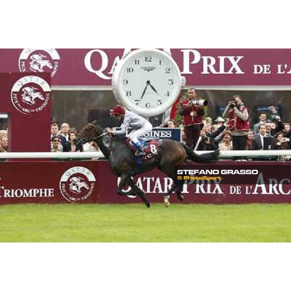 Thierry Jarnet and Treve win the Qatar Prix de l\'arc de Triomphe Paris,Longchamp racecourse,5th oct.2014 ph.Stefano Grasso