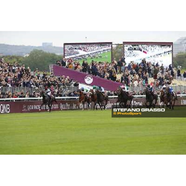 Thierry Jarnet and Treve win the Qatar Prix de l\'arc de Triomphe Paris,Longchamp racecourse,5th oct.2014 ph.Stefano Grasso
