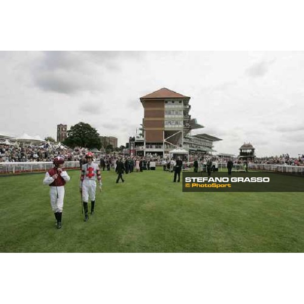 the parade ring of The Juddmonte International Stakes York, The Ebor Meeting - 16th august 2005 ph. Stefano Grasso