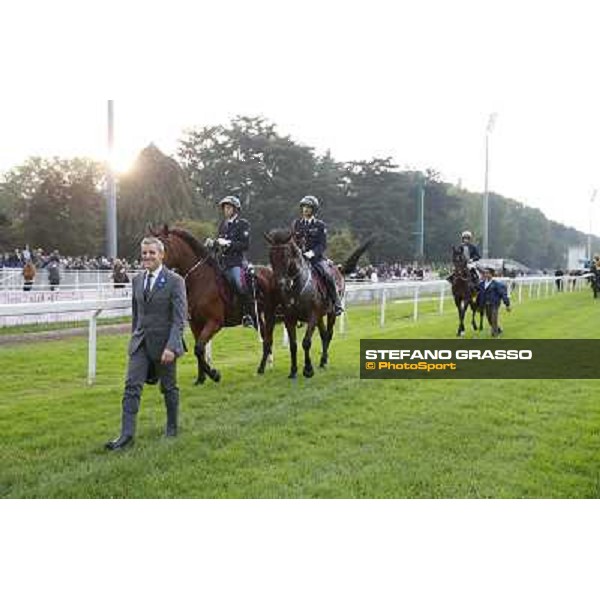 Stefano Marzullo opens the parade of the Gran Criterium Milan, San Siro racecourse,12 ottobre 2014 photo Stefano Grasso/Trenno srl