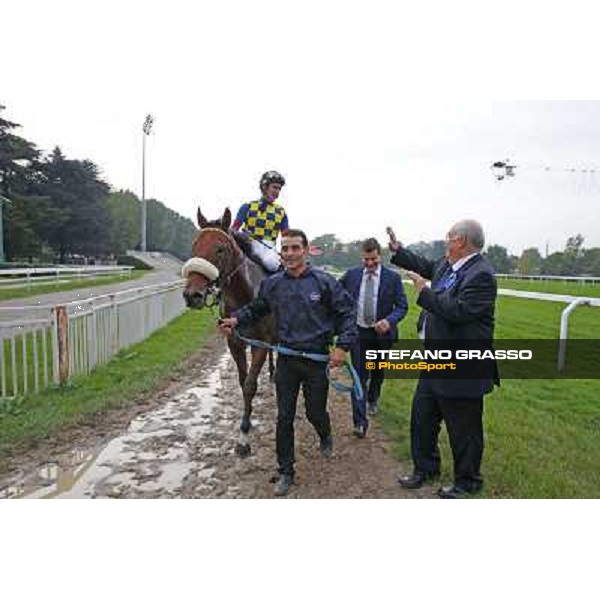 Felice Villa and Stefano Botti congratulate with Fabio Branca on Hero Look winners of the Gran Criterium Milan, San Siro racecourse,12 ottobre 2014 photo Stefano Grasso/Trenno srl